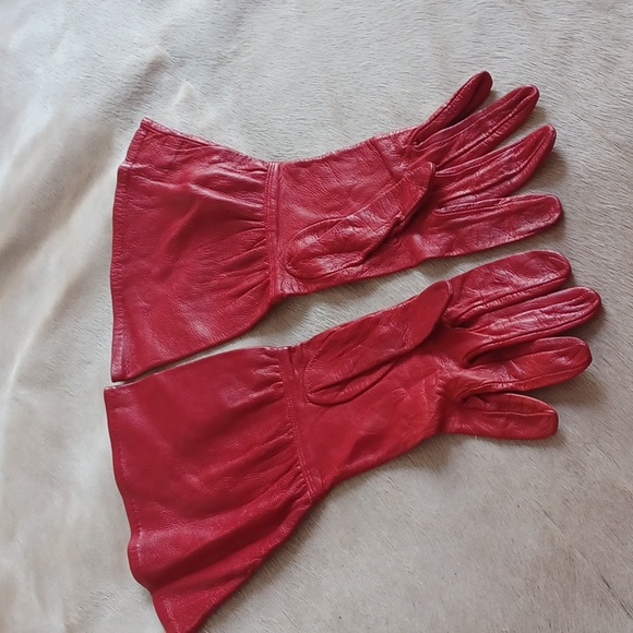 Bergdorf Goodman Leather Gloves - Picture 5 of 12